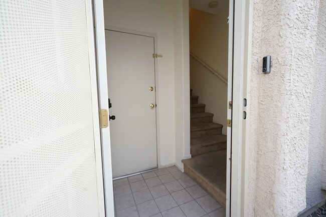 Building Photo - NO SHOWINGS until 5/1/2026