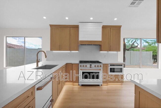 Building Photo - 10431 E Morning Star Dr