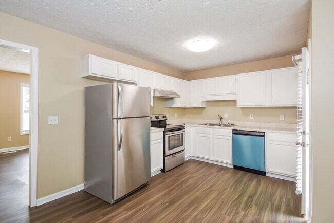 Building Photo - 110 Grove Ln