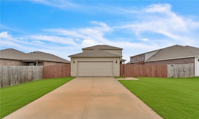 Building Photo - 4404 SW Gallatine Ave