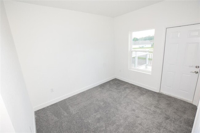 Building Photo - 458 Lake Shore Pkwy