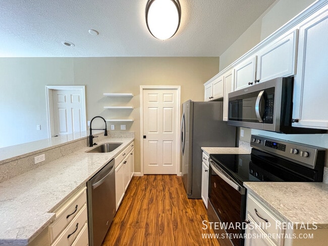 Building Photo - 618 Camden Ln