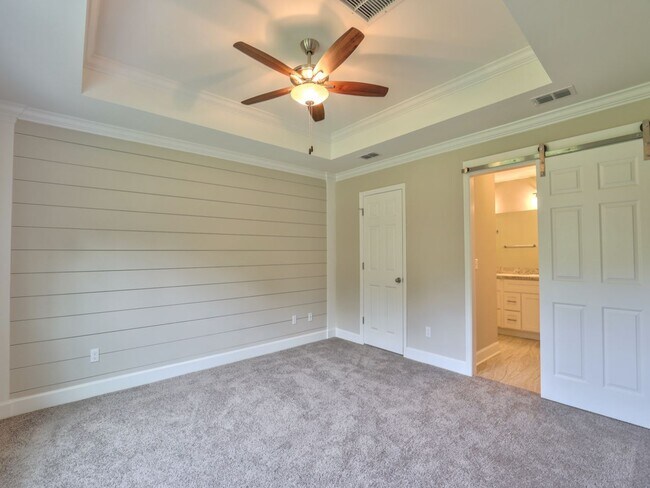 Building Photo - 927 Chase Creek Cir
