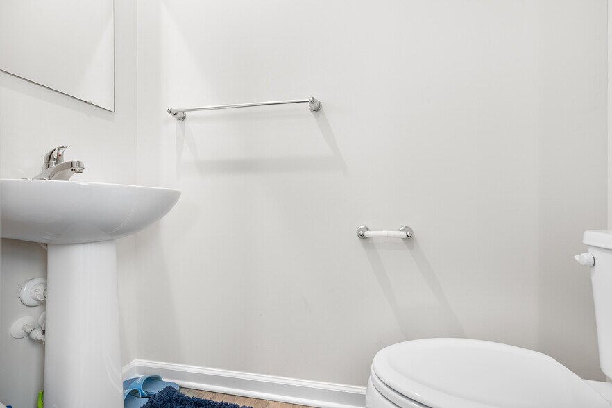 Building Photo - 26 L Wendowski St