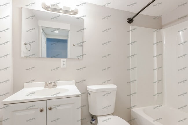 Building Photo - 3124 Wismer Ave