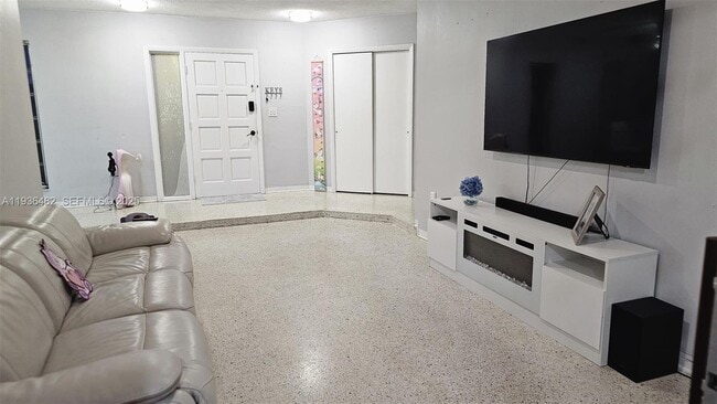 Building Photo - 9721 SW 37th Terrace