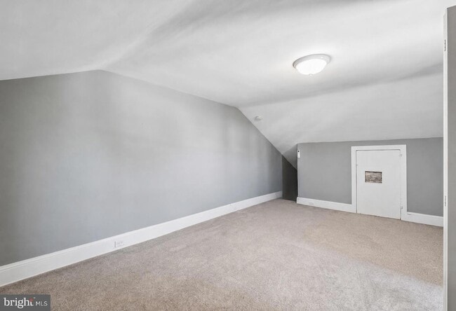 Building Photo - 357 Lemonte St