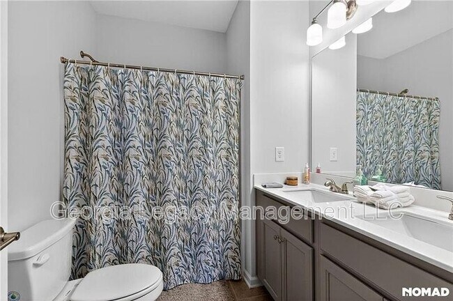 Building Photo - 110 Greenview Ct