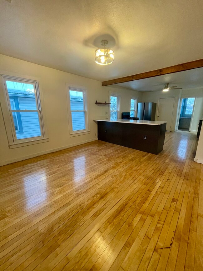 Building Photo - 439-441 E Dover St