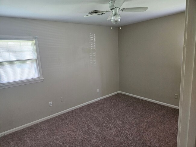 Building Photo - 308 Sultan Ct