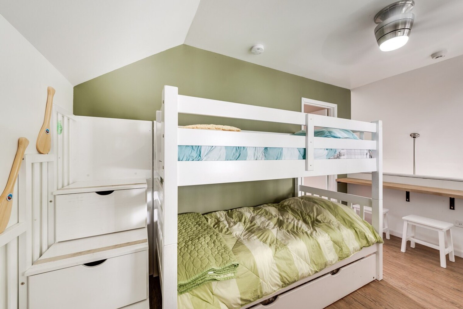 Building Photo - 35831 N Cedar Is