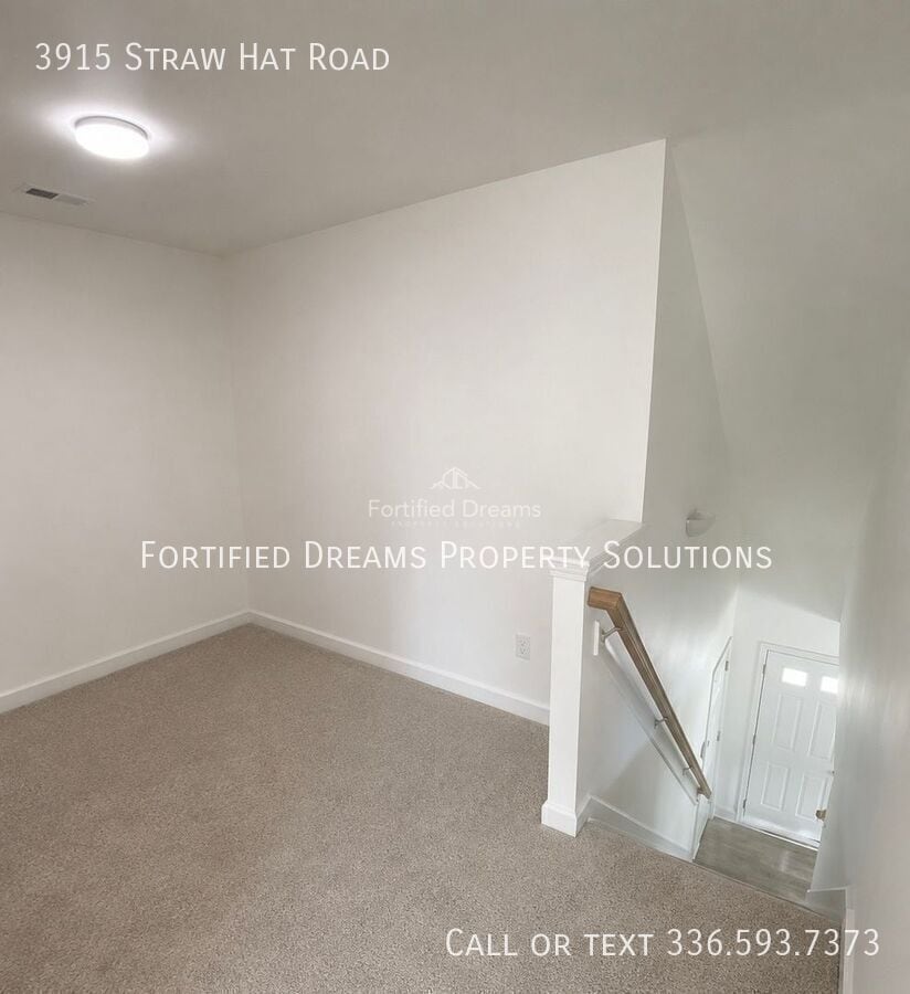 Building Photo - 3915 Straw Hat Rd