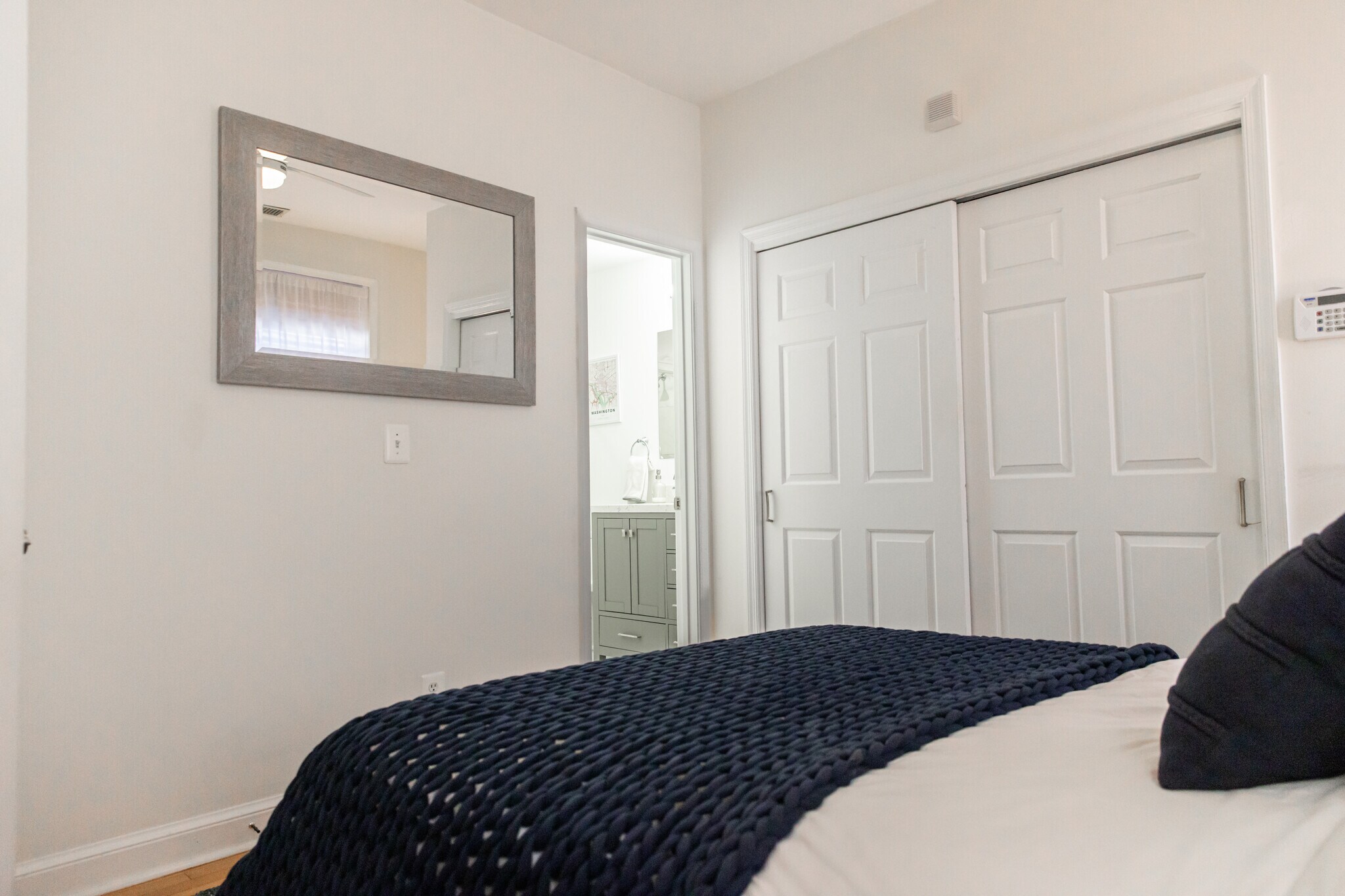 Building Photo - 1700 V St NW