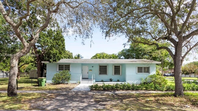 Building Photo - 12905 NE 4th Ave