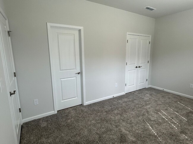 Building Photo - NEW 4 bed/3.5 bath townhome for rent in Apex