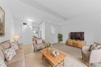 Building Photo - 1907 Fairlawn Ln