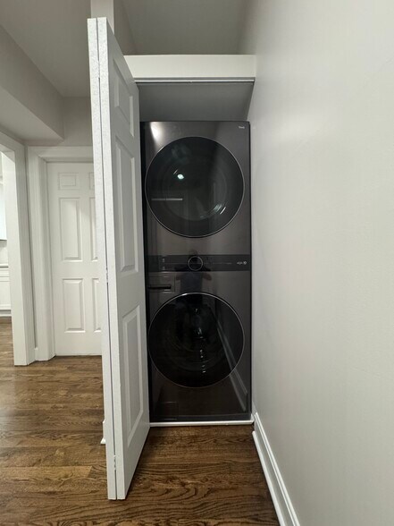 LG - 2714 W Julia Ct