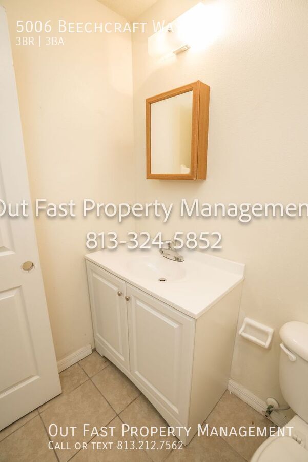 Building Photo - 5006 Beechcraft Way