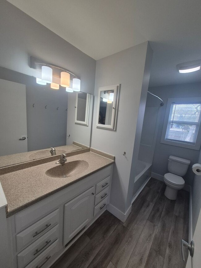 Building Photo - 3581-3583 Peck St SW