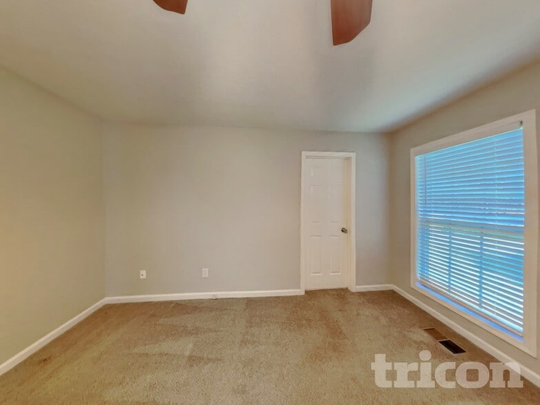 Building Photo - 138 Putter Point Dr