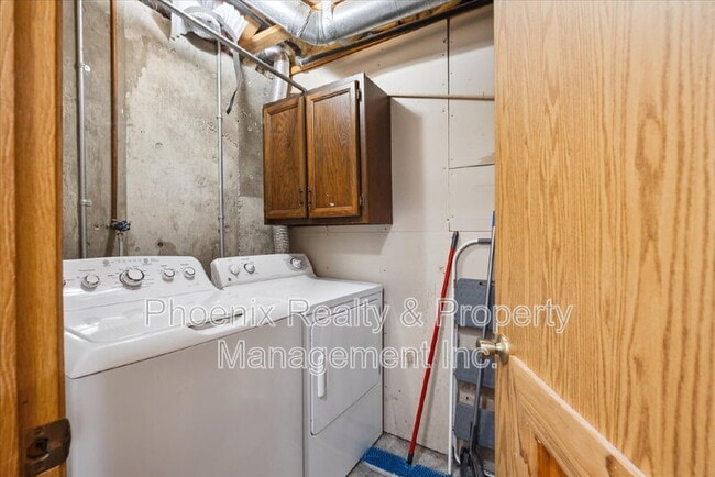 Building Photo - 2249 Emery St