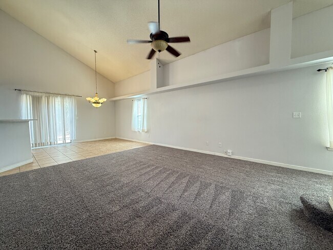 Building Photo - 14057 Tierra Delfin Dr