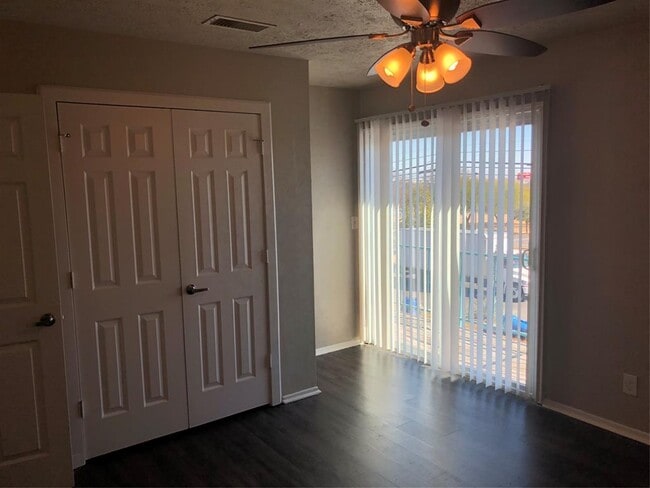 Building Photo - 7302 Duval St