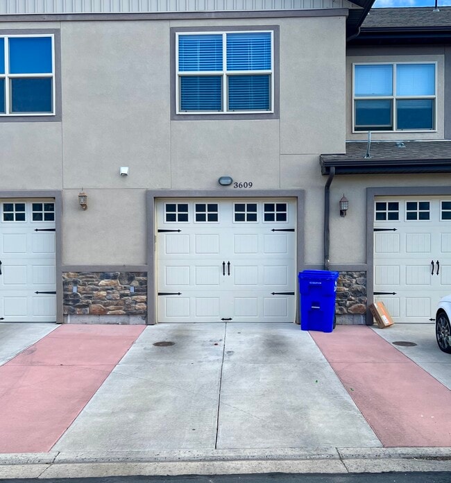 Building Photo - 3609 Autumn Colors Dr