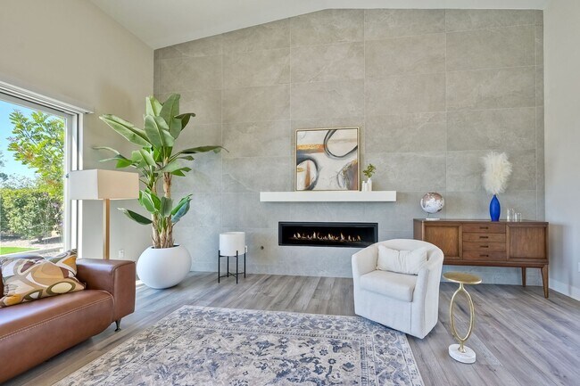 Building Photo - 13710 Goldenpine Trl