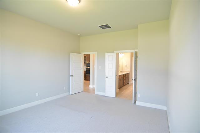 Building Photo - 2900 Blf Crk Dr