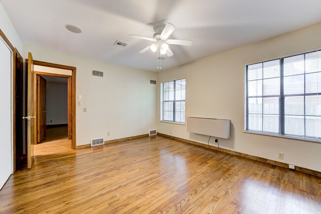 Building Photo - 600 S Flood Ave