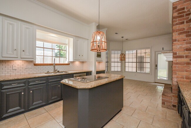 Building Photo - 8010 White Marsh Ct