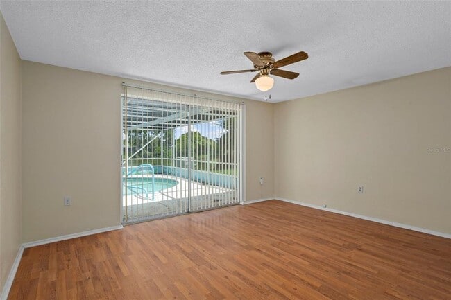 Building Photo - 7403 Populus Dr