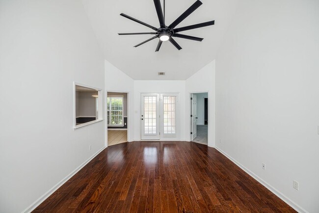 Building Photo - 1053 Grove Landing Ln