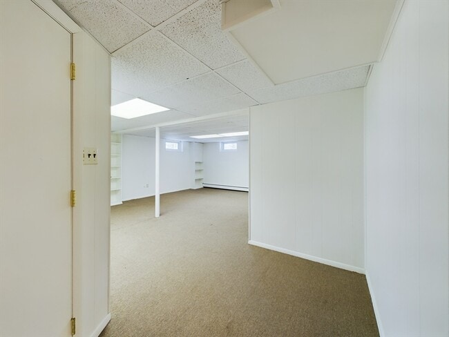 Building Photo - 97 Old Post Rd