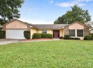 Building Photo - Deerwood Community 4 bedroom/3 bath Single...