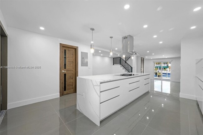 Building Photo - 3807 NE 166th St