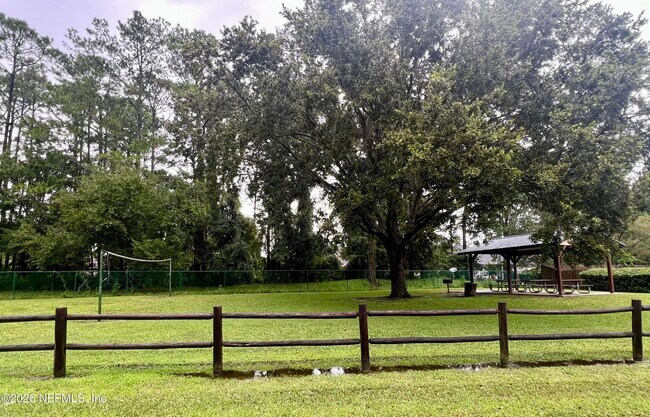 Building Photo - 1800 Castille Dr