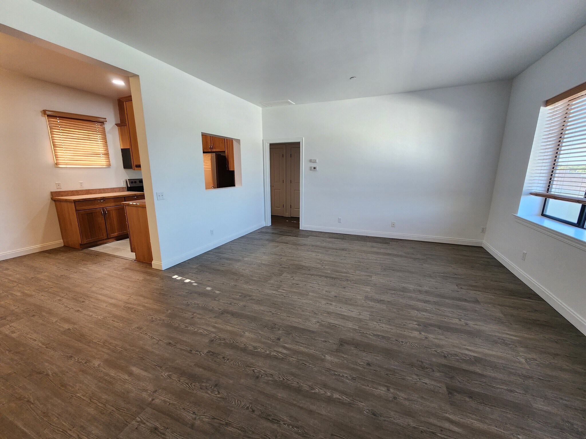 Building Photo - 835 12th St