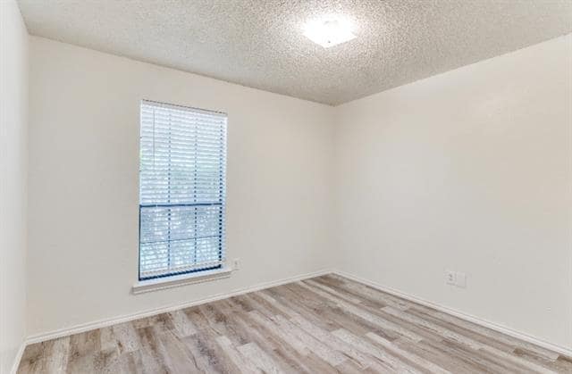 Building Photo - 805 Barkridge Trail