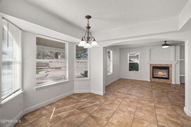 Building Photo - 12280 Red Sun Dr