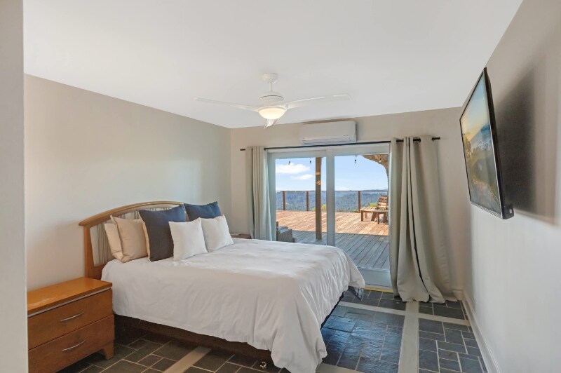 Building Photo - 22533 Majestic Dr