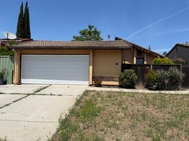 Building Photo - 5823 Silver Leaf Rd