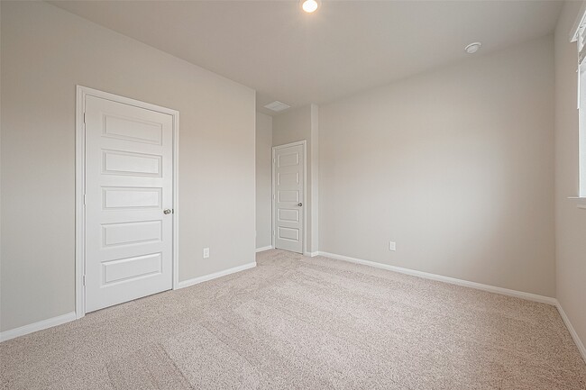 Building Photo - 4923 Luke Matthew Dr