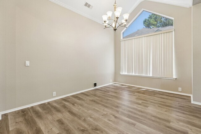 Building Photo - 3313 Heatherbrook Dr