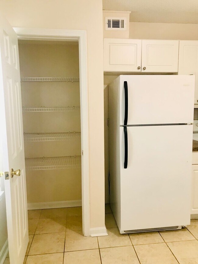 Building Photo - AVAILABLE NOW!! Great 2 Bedroom Townhome! Close CCU, CMC, Shopping, Restaurants & More!