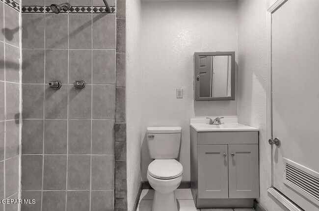 Building Photo - 385 Mireles Ct