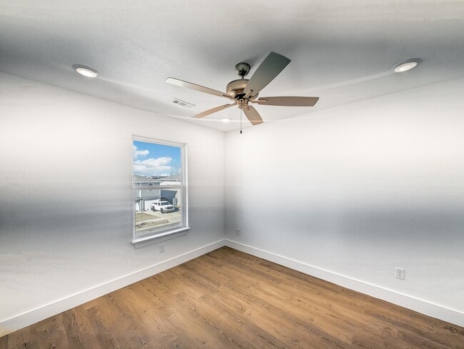 Building Photo - 1206 Nedra Dr