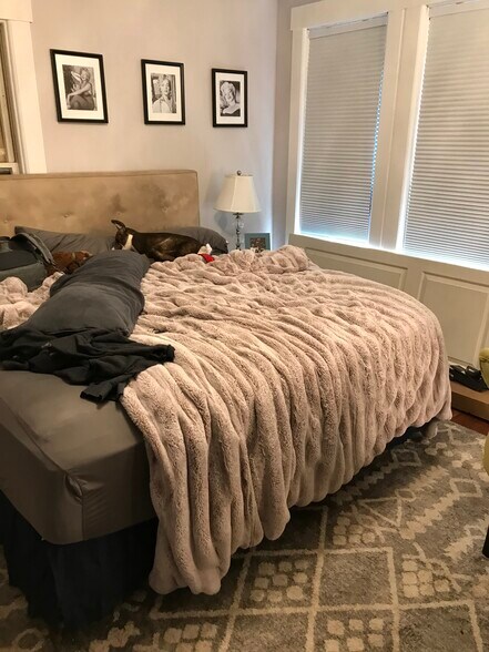 Building Photo - 77 W Main St