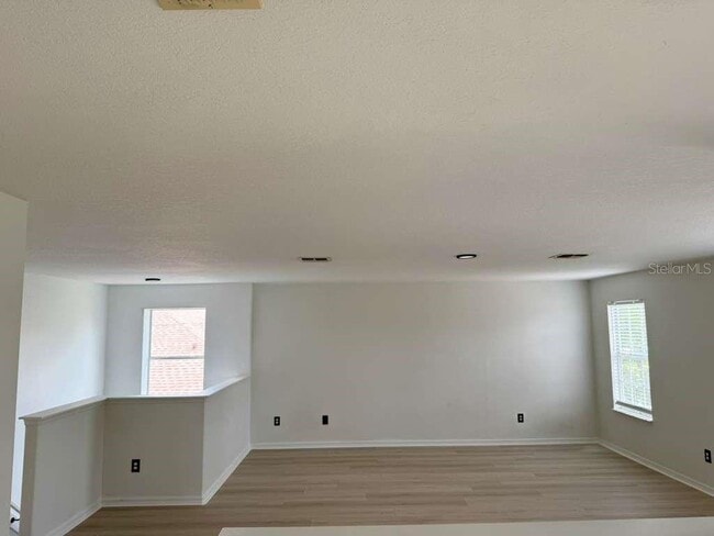 Building Photo - 13832 Hawk Lake Dr